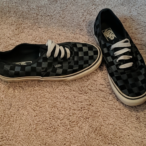 Checkered vans - Picture 3 of 5